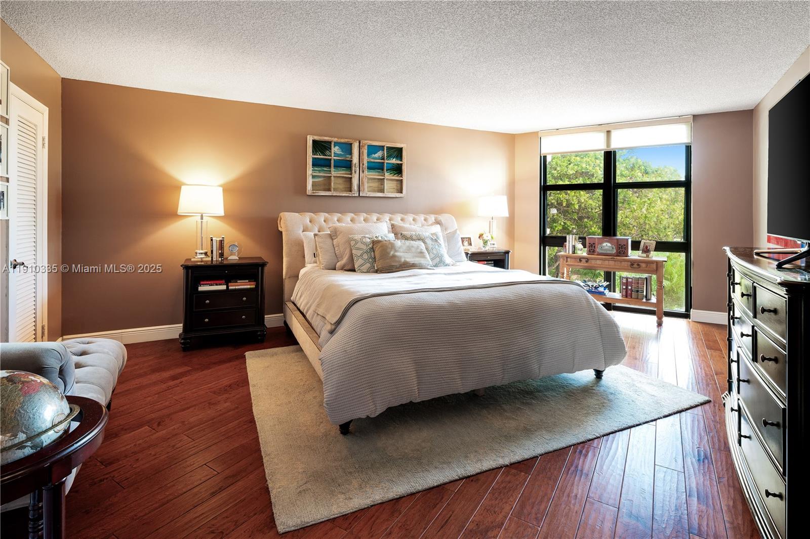 image Towers Of Key Biscayne13