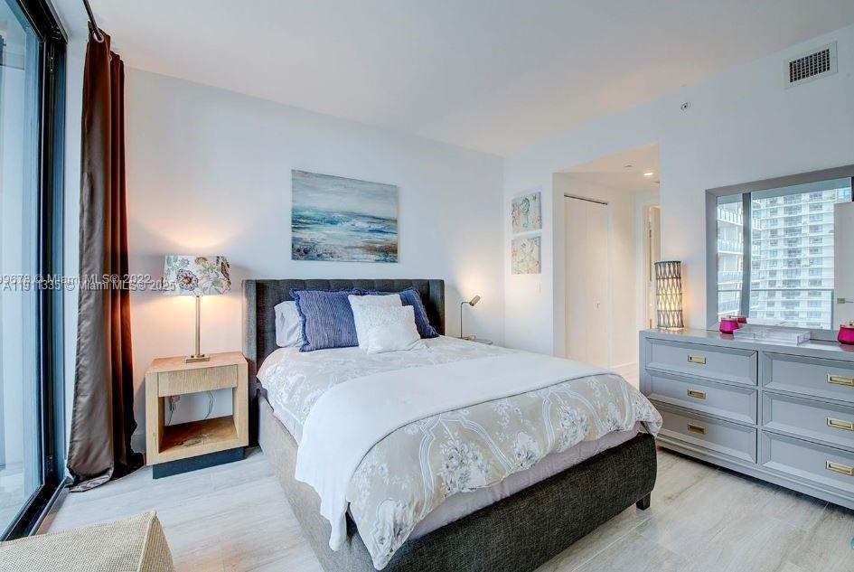 121 NE 34th St #1603 Miami, FL 33137