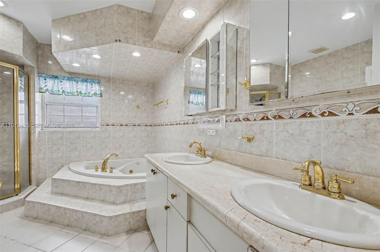 5936 SW 29th St Miami, FL 33155