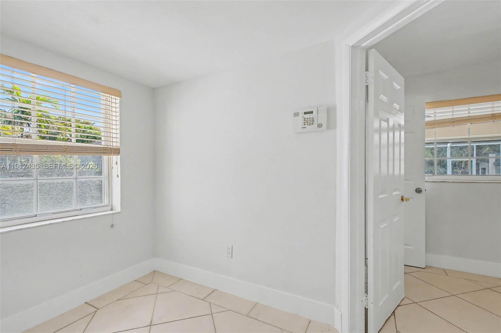 5936 SW 29th St Miami, FL 33155