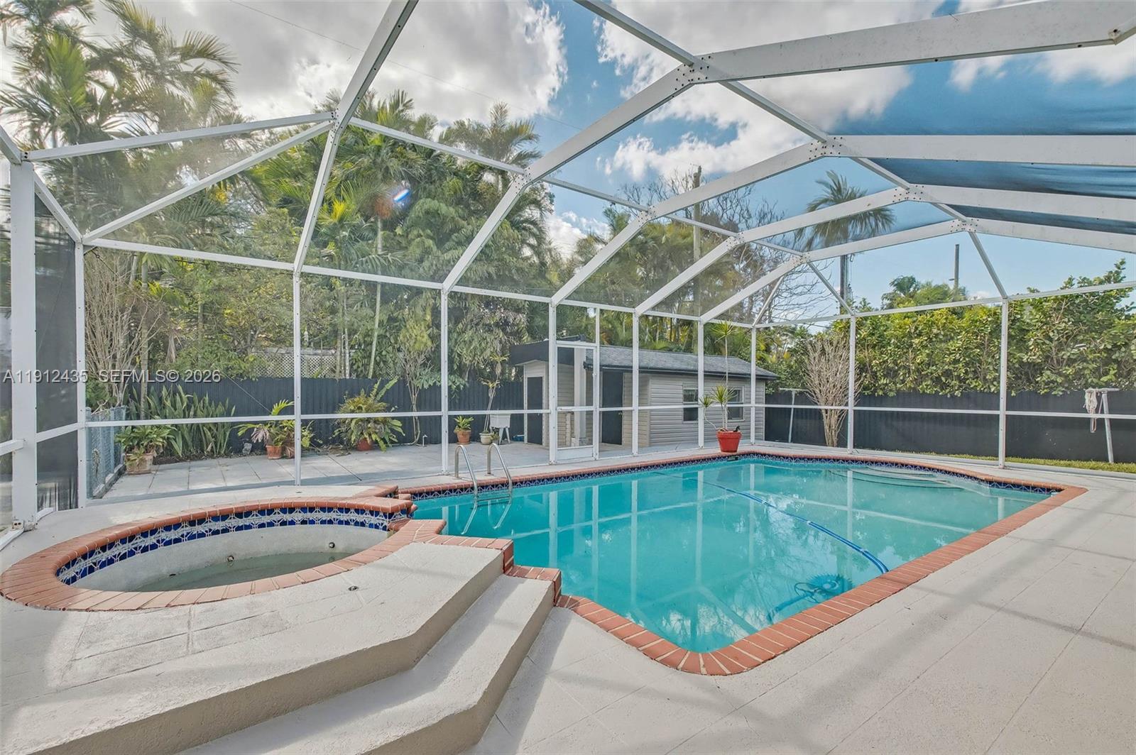 5936 SW 29th St Miami, FL 33155