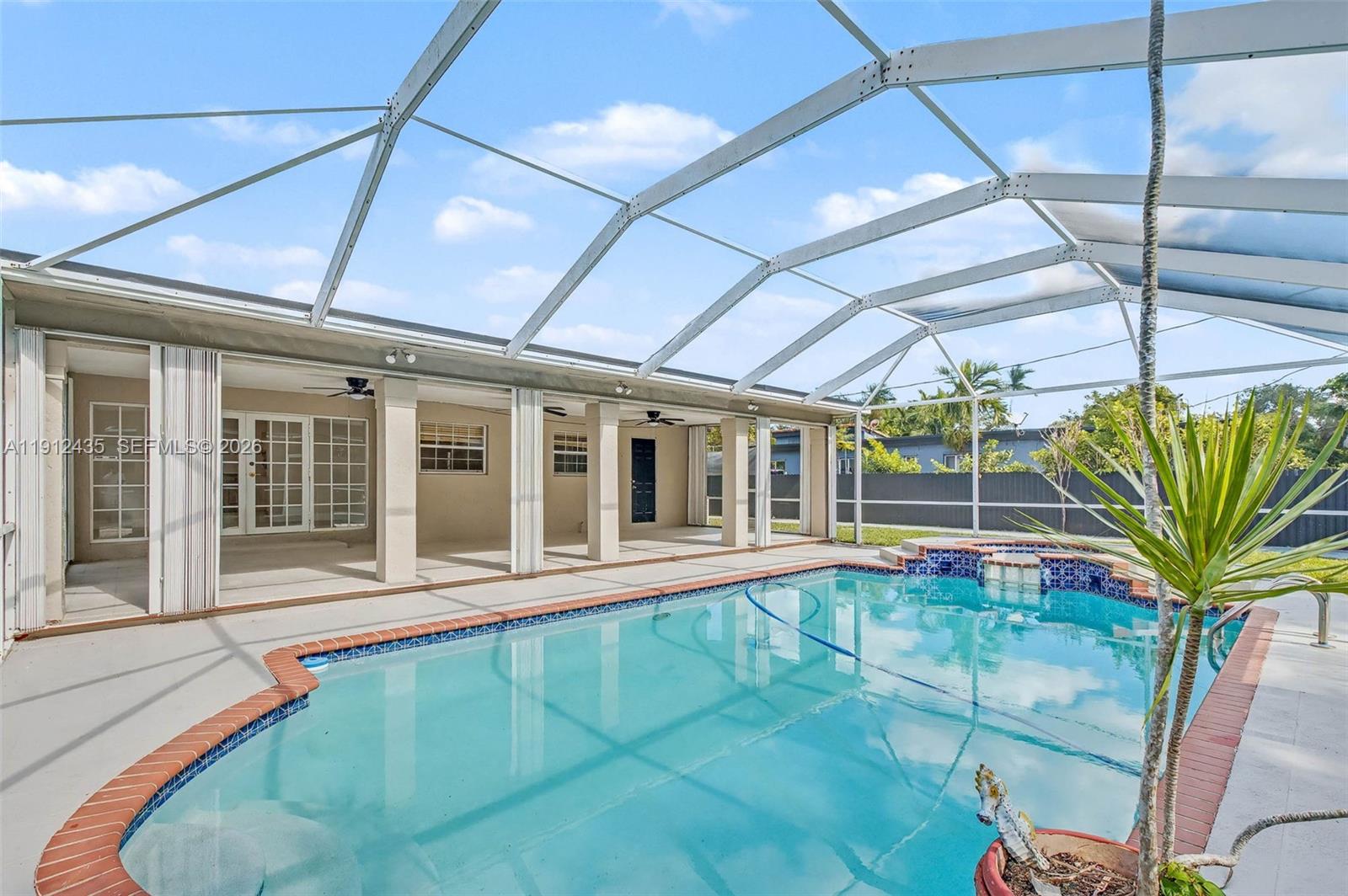 5936 SW 29th St Miami, FL 33155