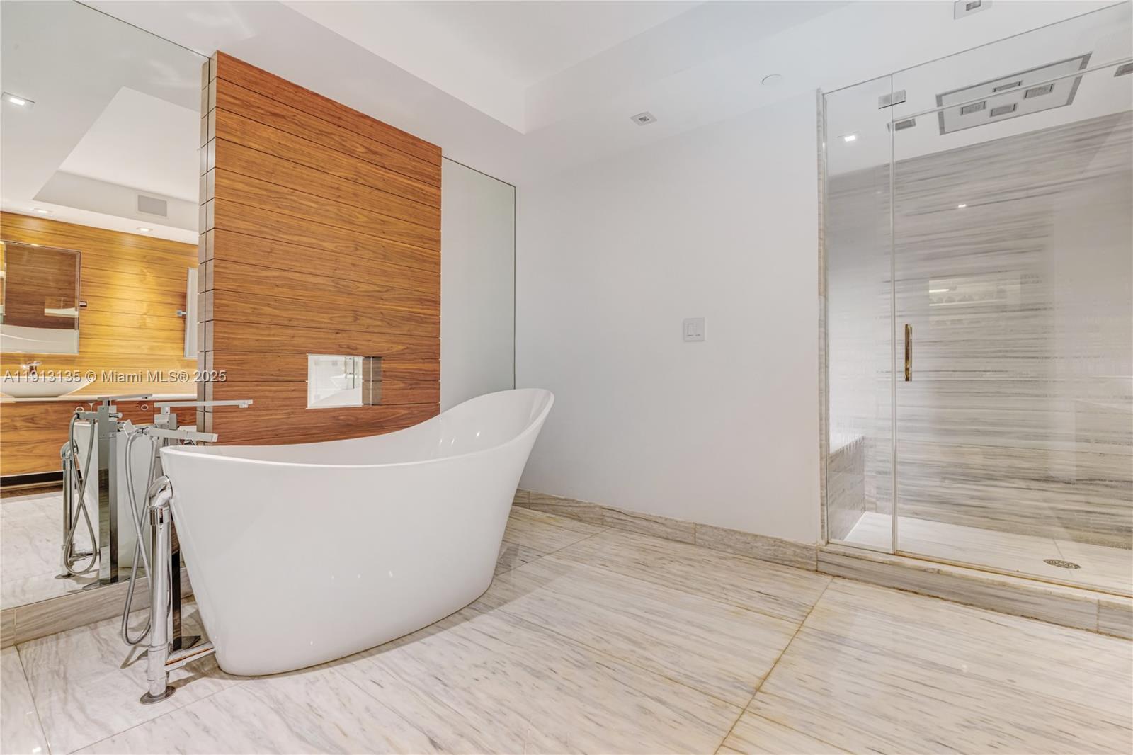 3301 NE 183rd St #3008 Aventura, FL 33160