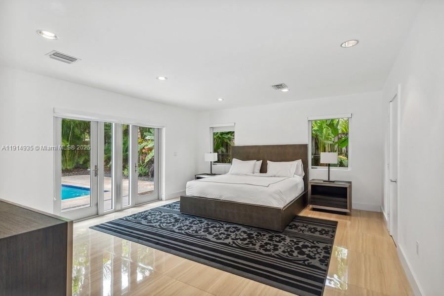 8215 SW 63rd Pl Miami, FL 33143