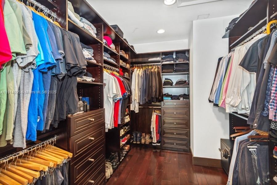 8215 SW 63rd Pl Miami, FL 33143