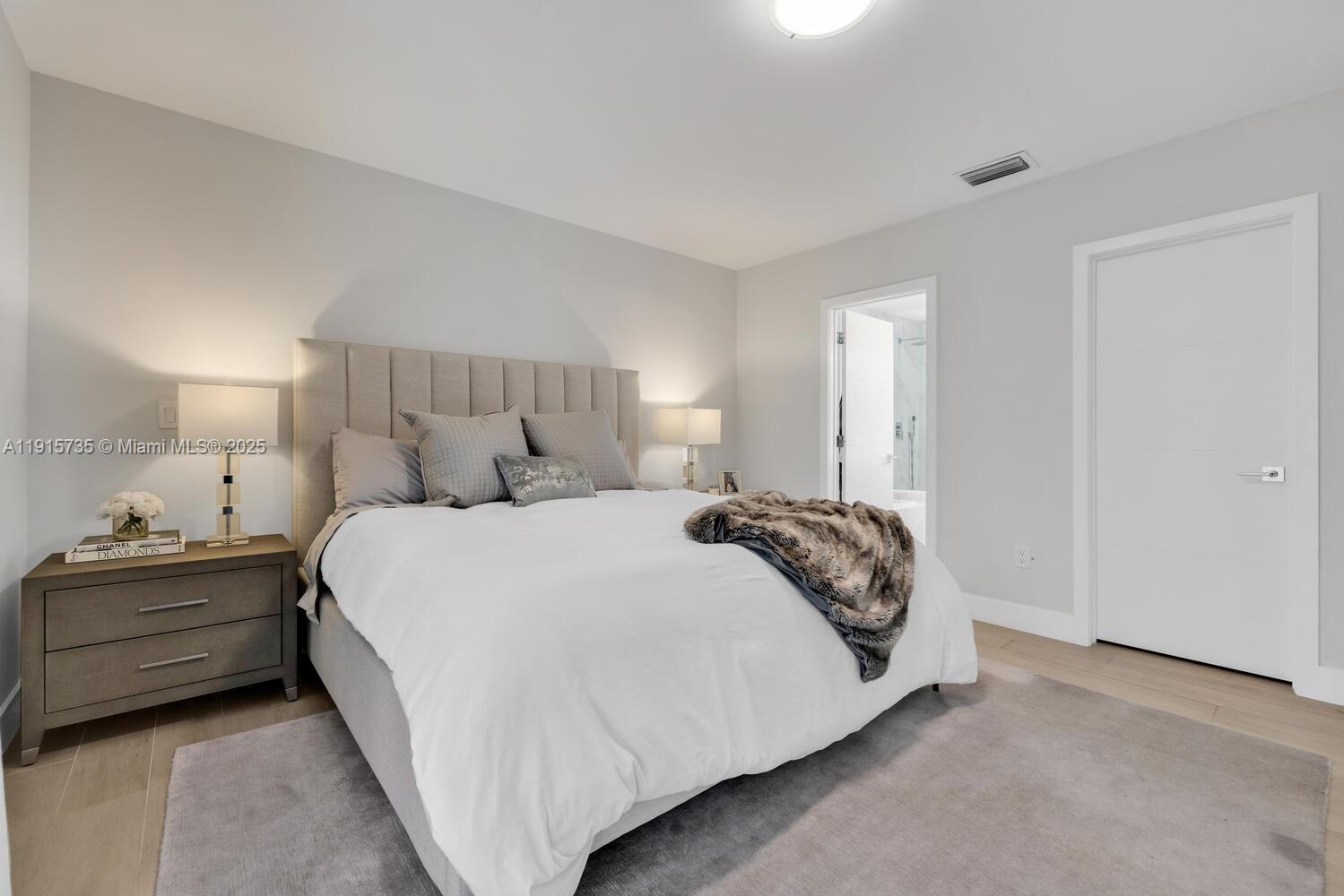 2851 SW 33rd Ct #2851 Miami, FL 33133