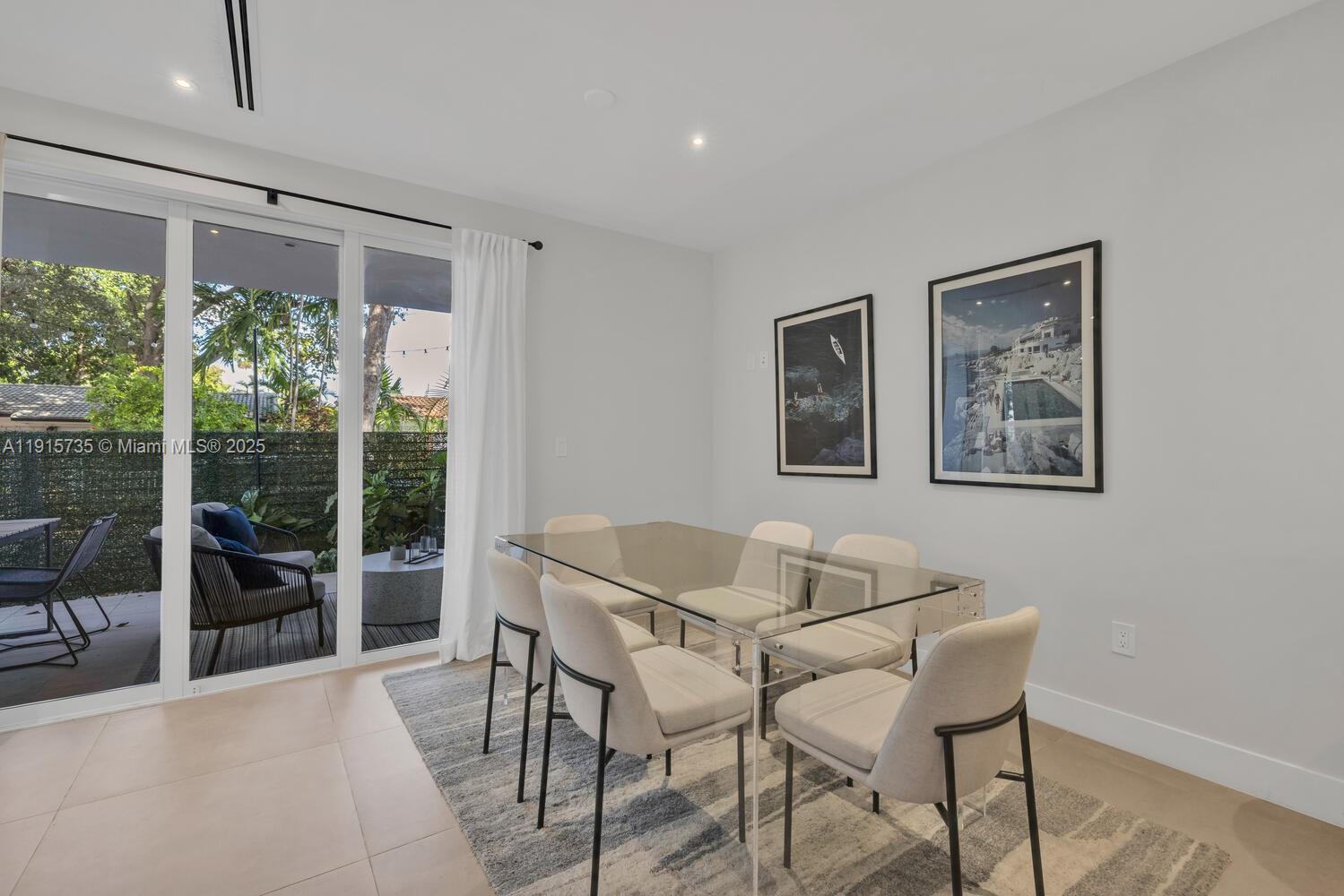 2851 SW 33rd Ct #2851 Miami, FL 33133