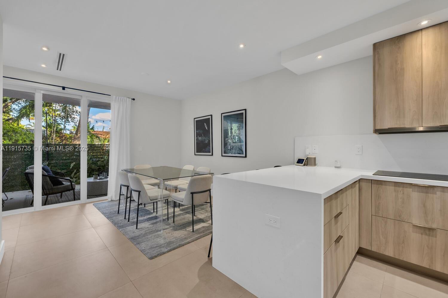 2851 SW 33rd Ct #2851 Miami, FL 33133