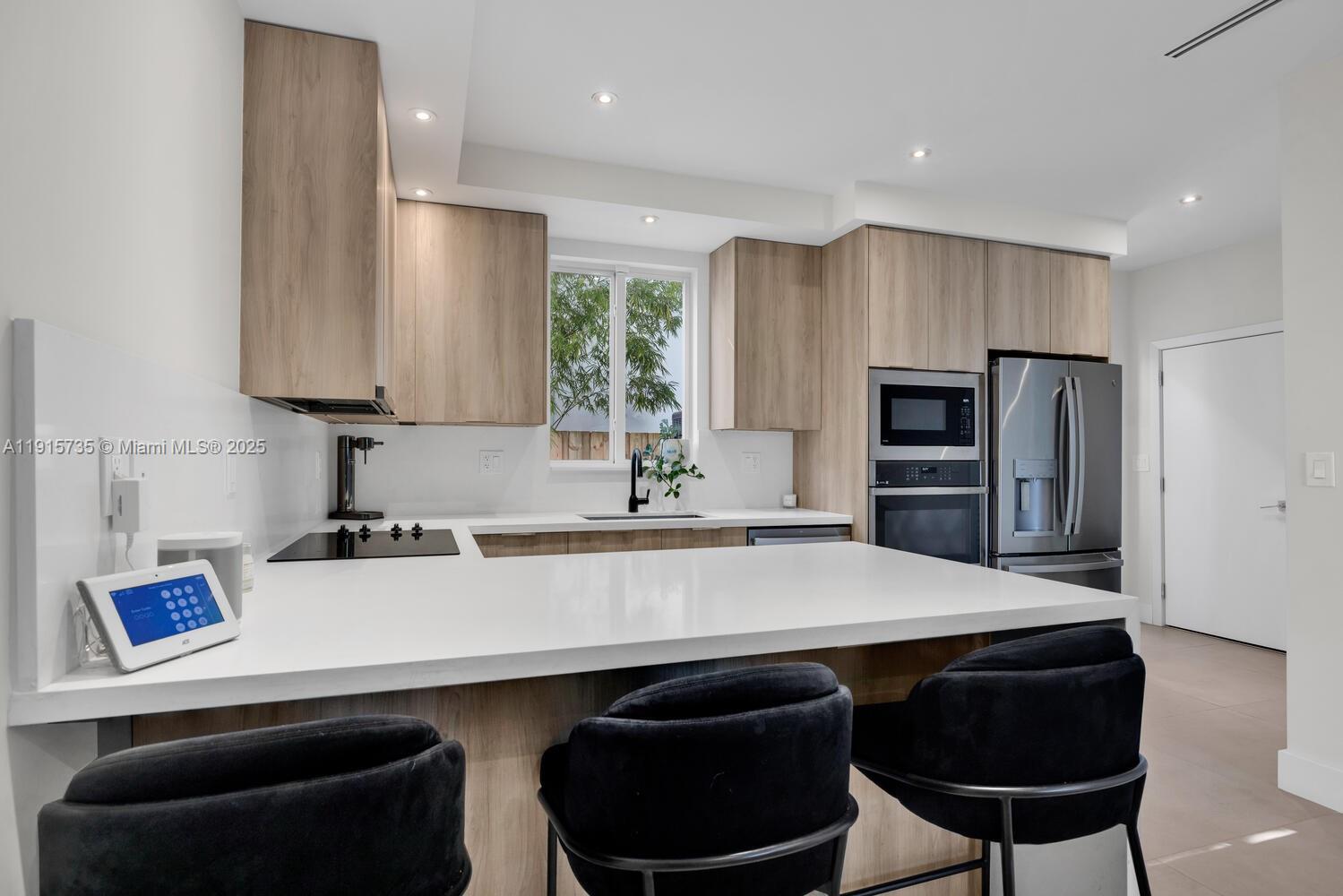 2851 SW 33rd Ct #2851 Miami, FL 33133