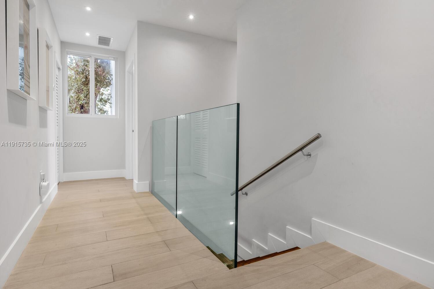 2851 SW 33rd Ct #2851 Miami, FL 33133