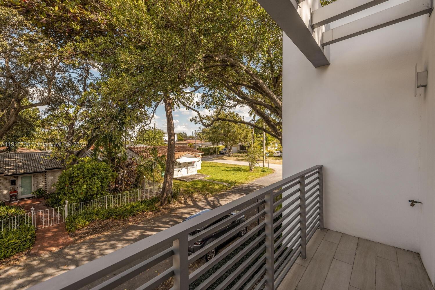 2851 SW 33rd Ct #2851 Miami, FL 33133