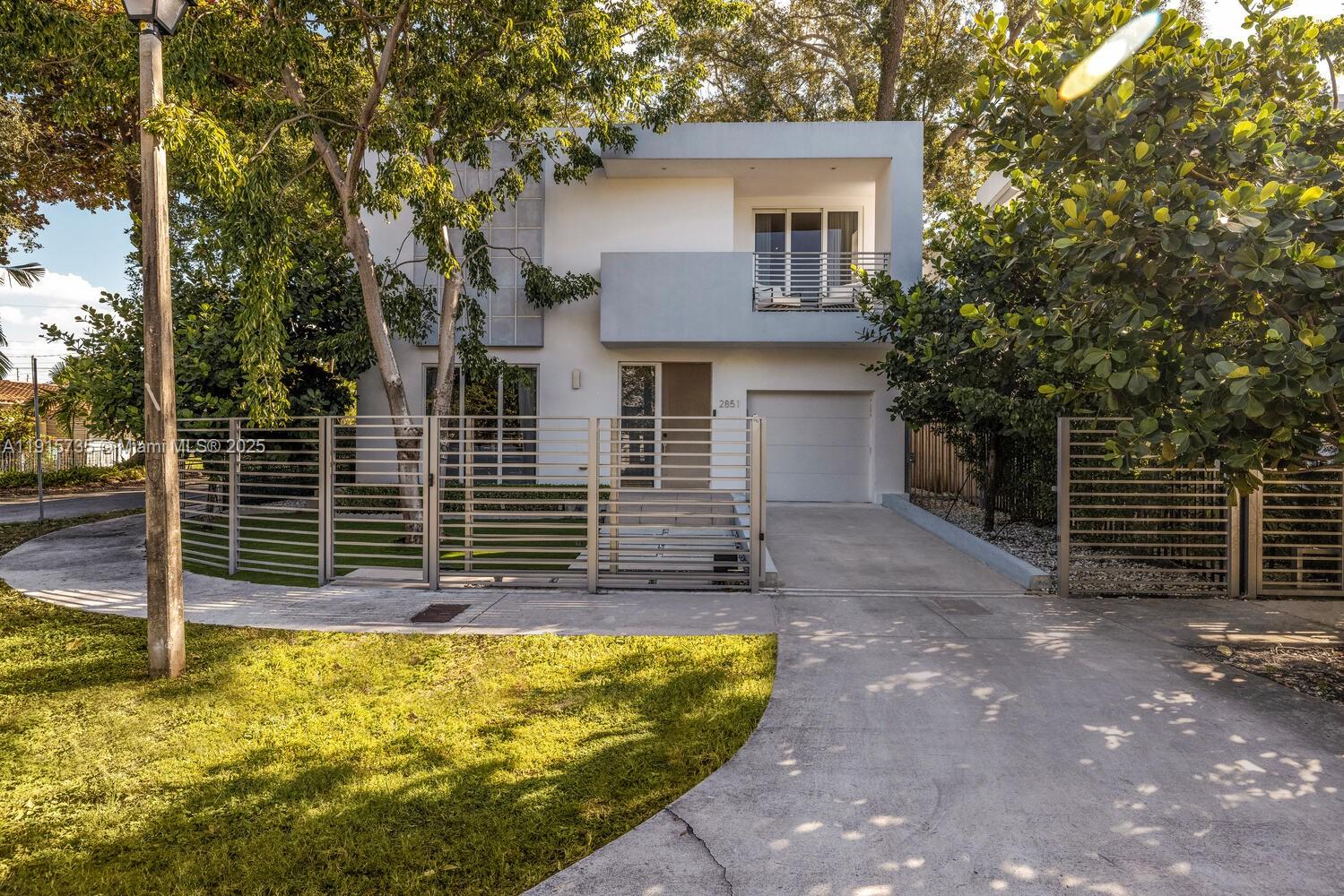 2851 SW 33rd Ct #2851 Miami, FL 33133