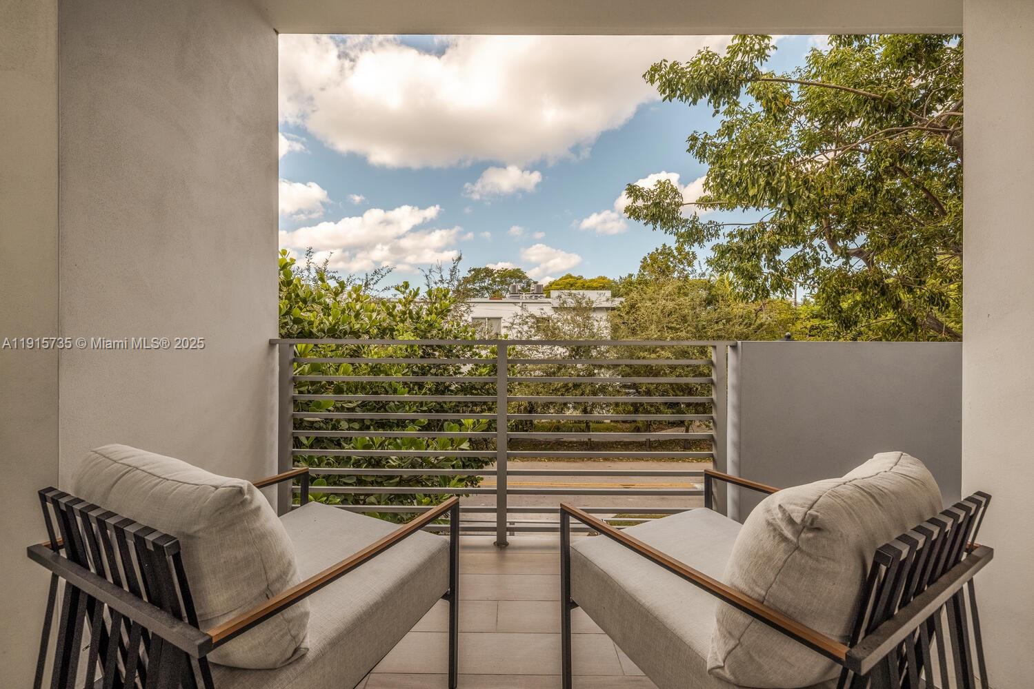 2851 SW 33rd Ct #2851 Miami, FL 33133