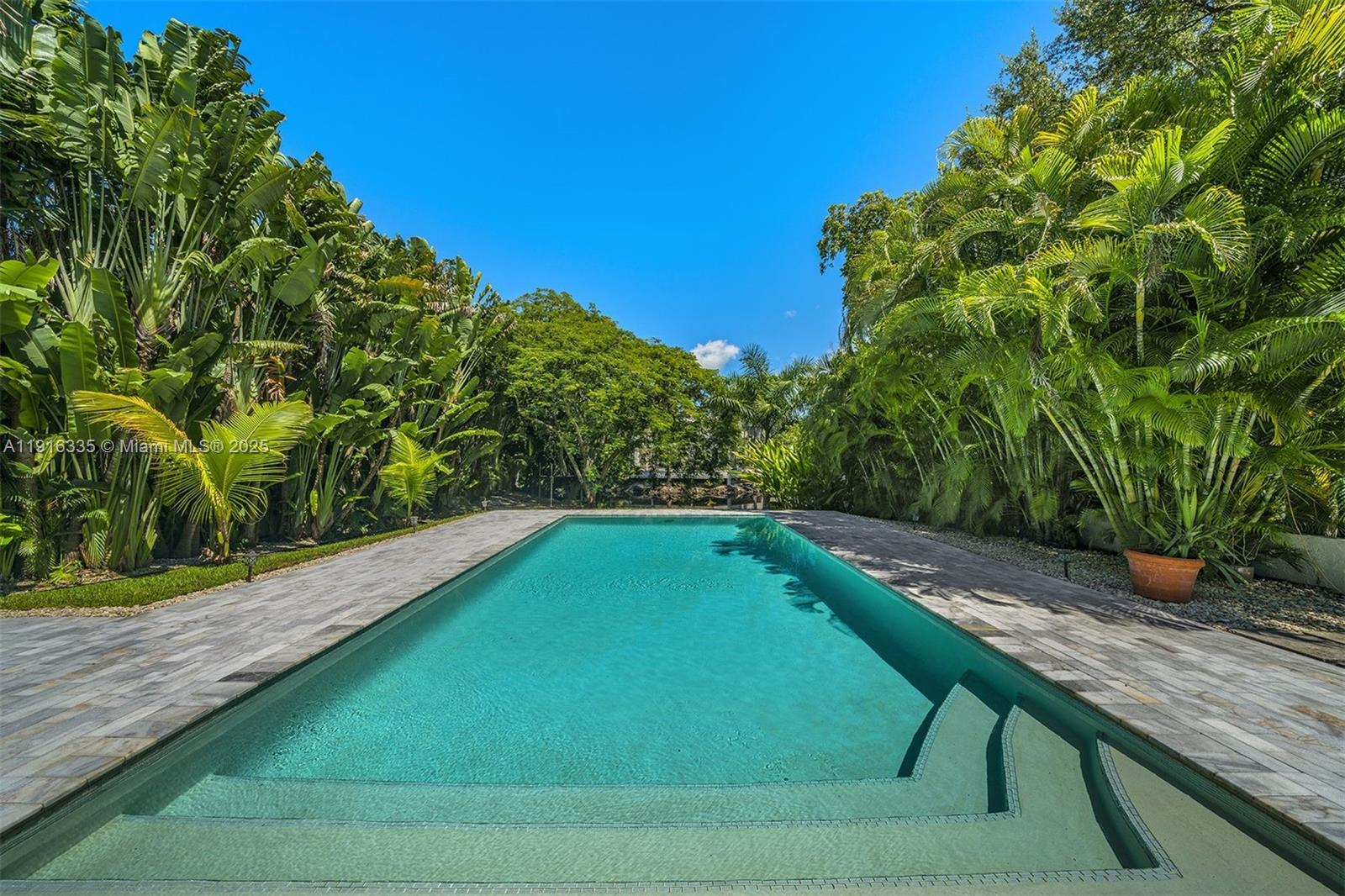 5981 SW 136th St Pinecrest, FL 33156