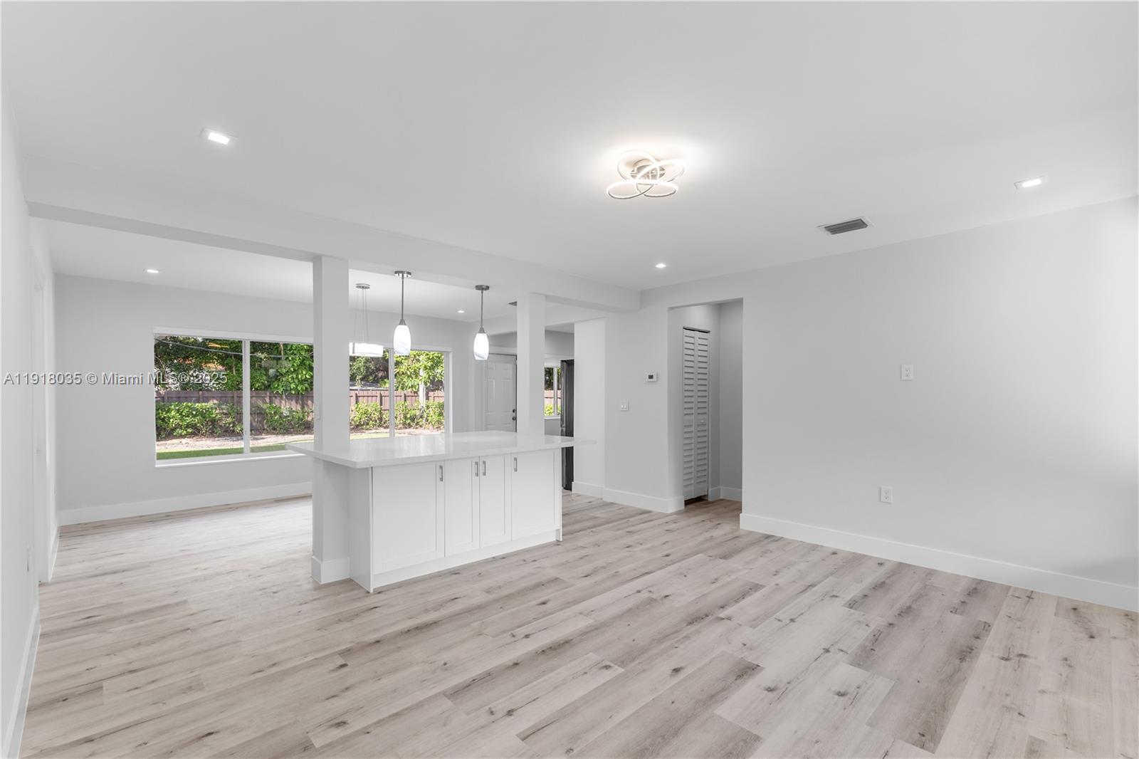 8910 NE 9th Ct Miami, FL 33138