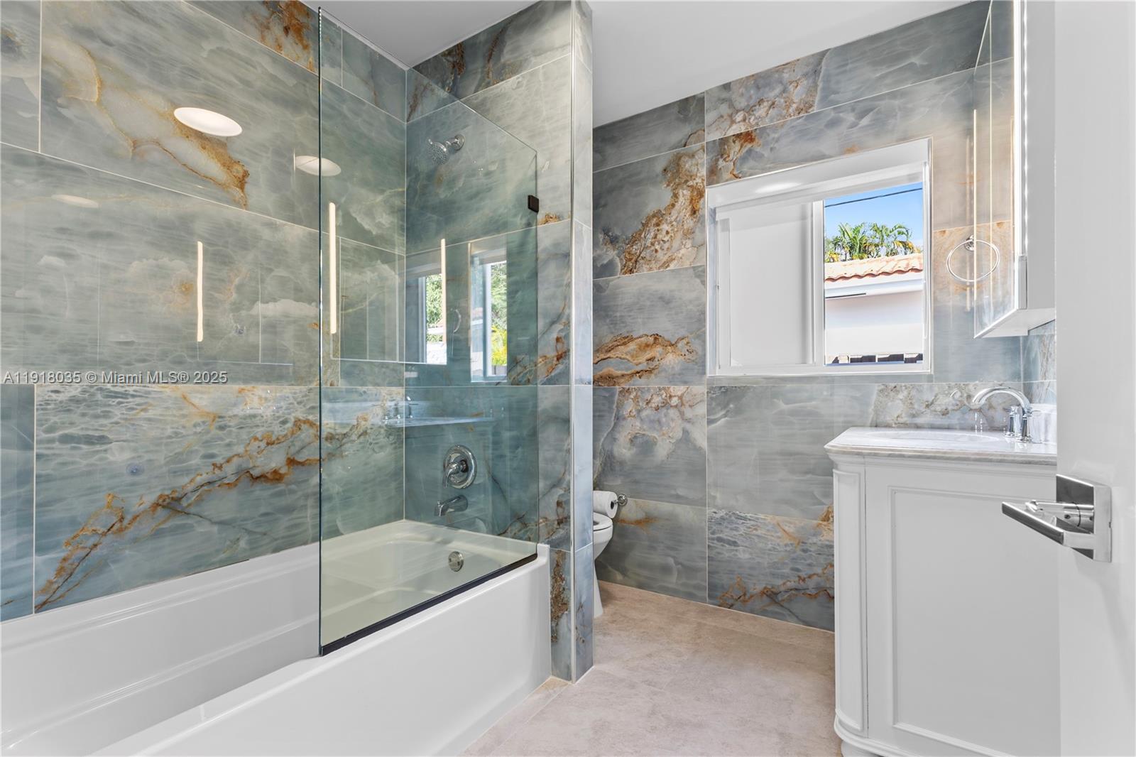 8910 NE 9th Ct Miami, FL 33138