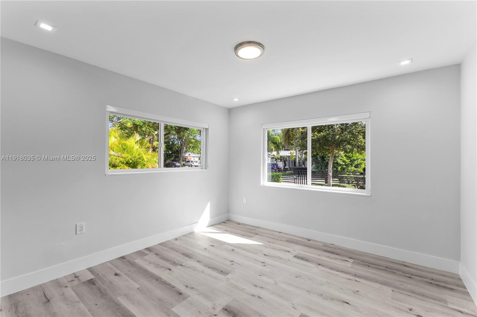 8910 NE 9th Ct Miami, FL 33138