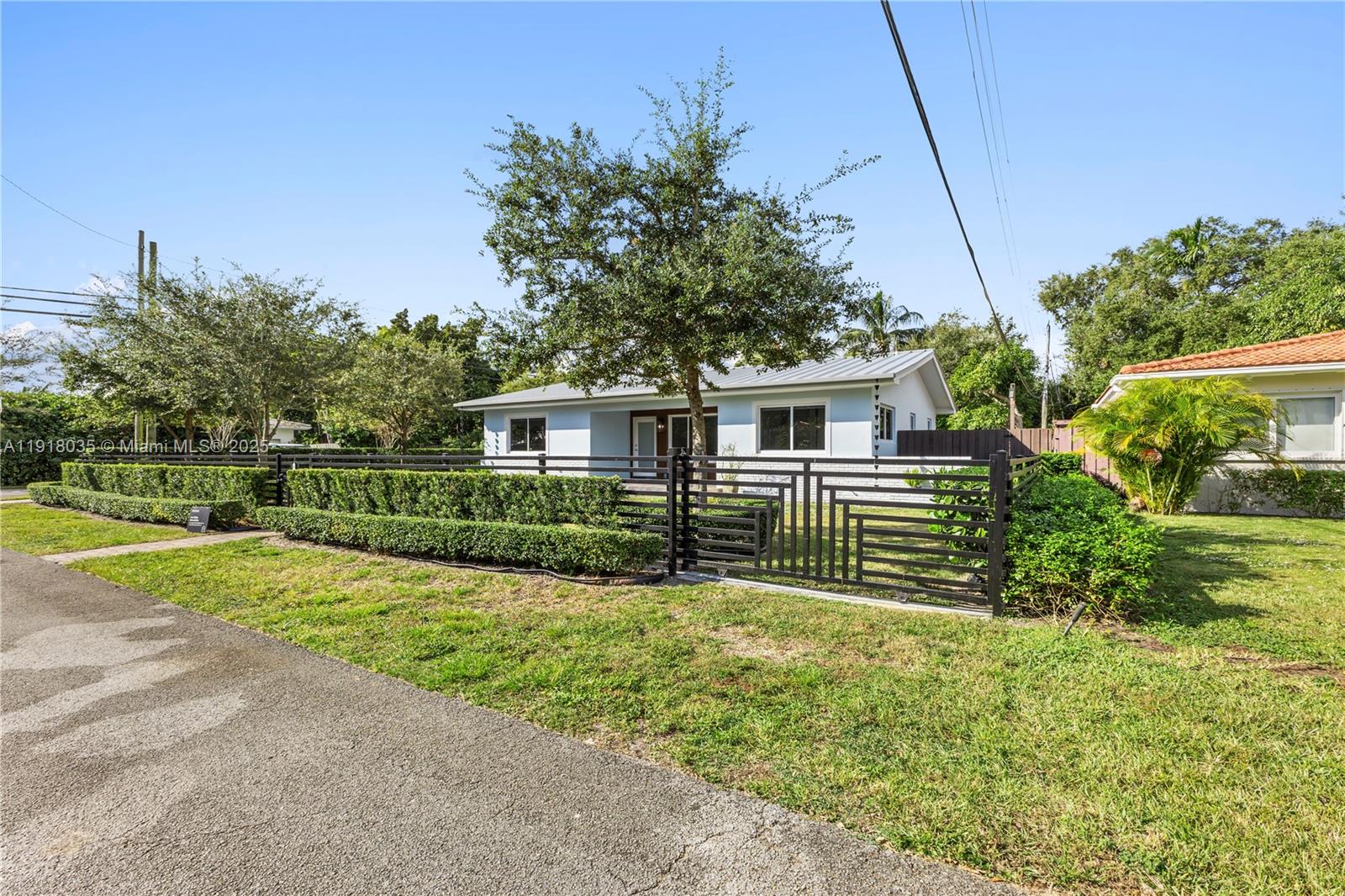 8910 NE 9th Ct Miami, FL 33138