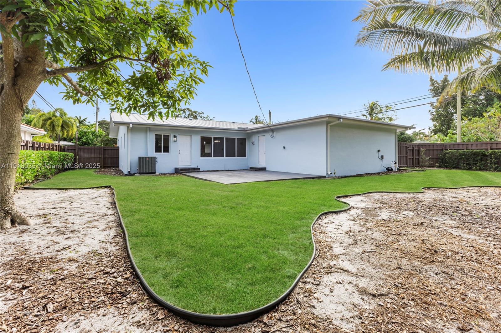 8910 NE 9th Ct Miami, FL 33138