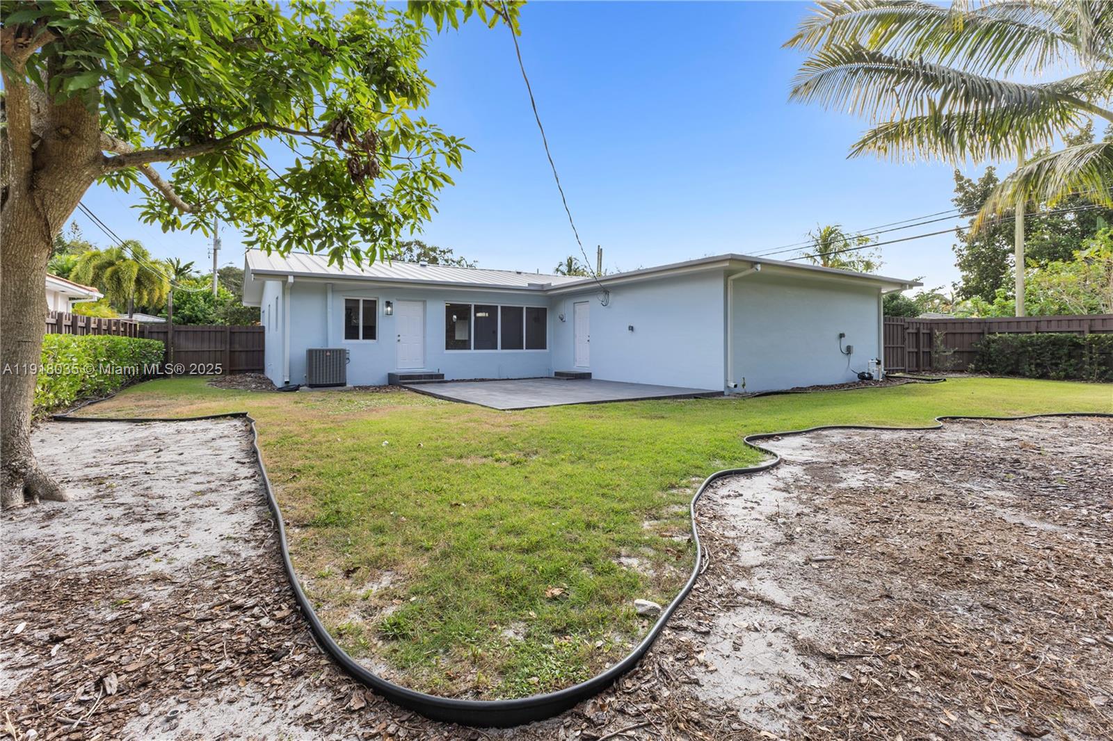 8910 NE 9th Ct Miami, FL 33138