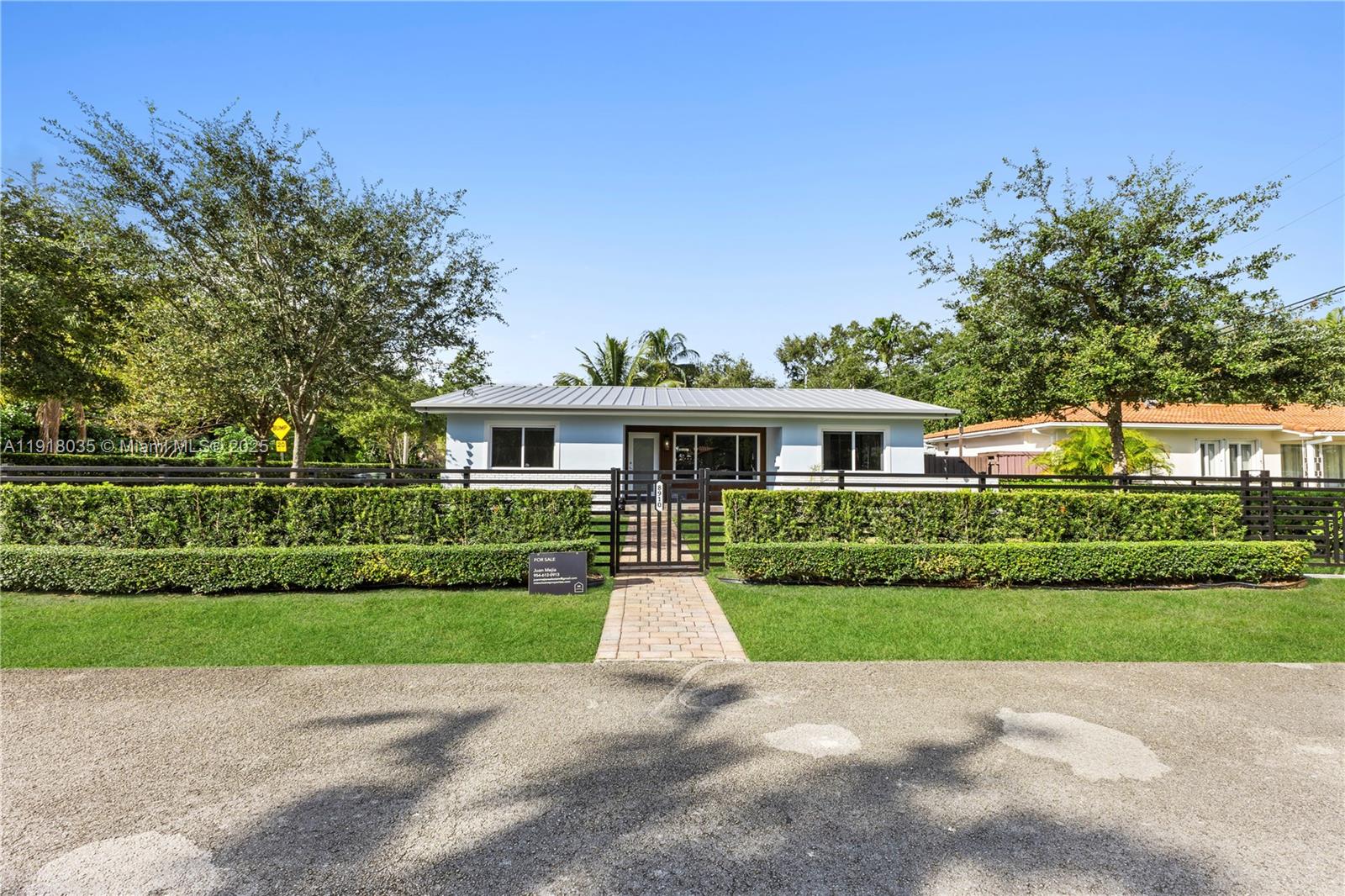 8910 NE 9th Ct Miami, FL 33138