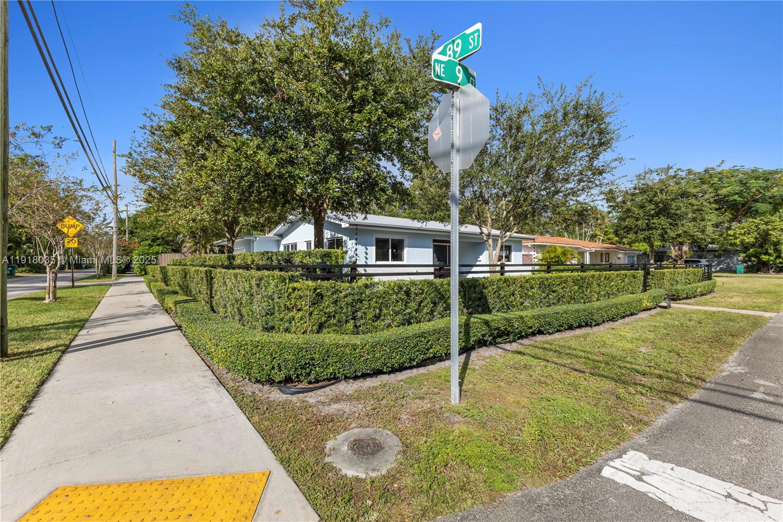 8910 NE 9th Ct Miami, FL 33138