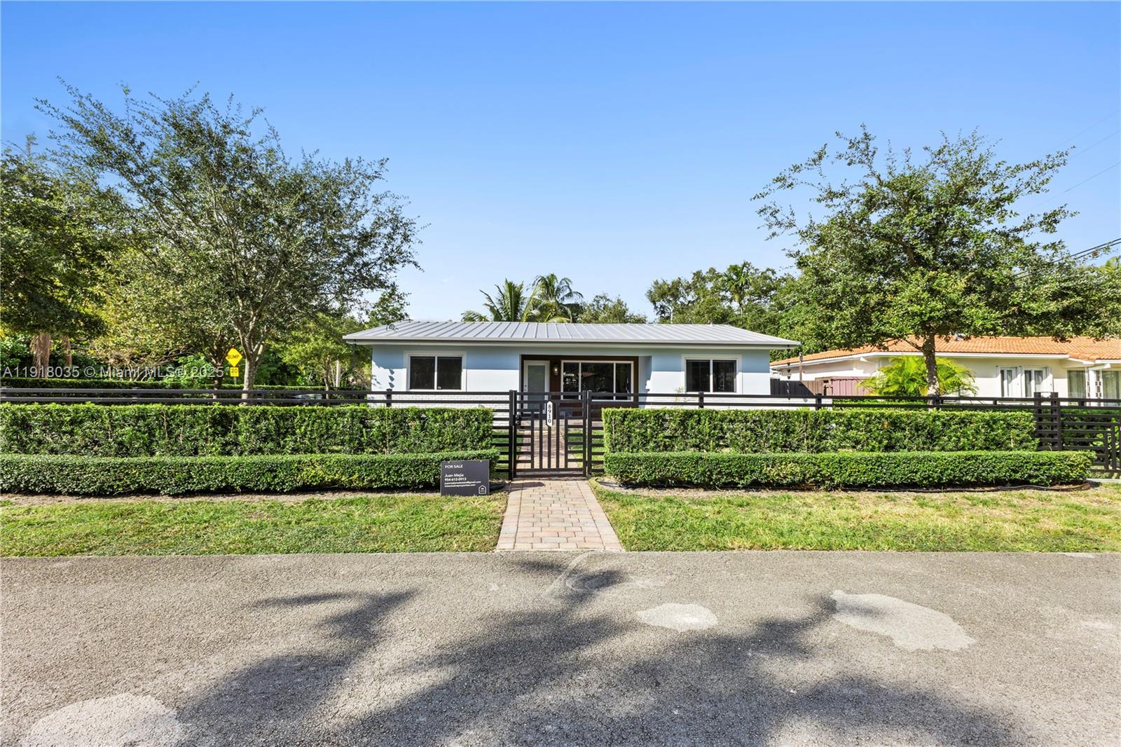 8910 NE 9th Ct Miami, FL 33138