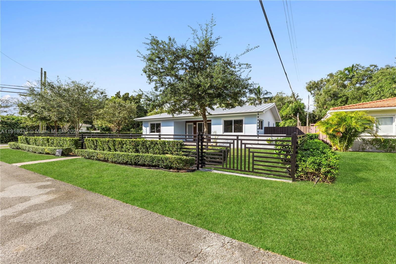 8910 NE 9th Ct Miami, FL 33138