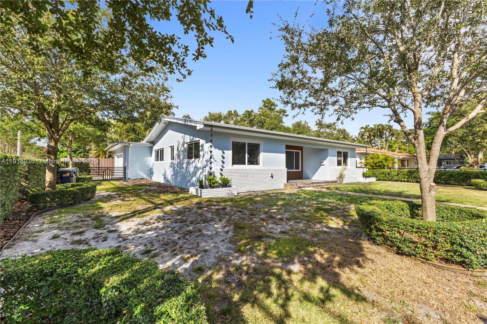 8910 NE 9th Ct Miami, FL 33138