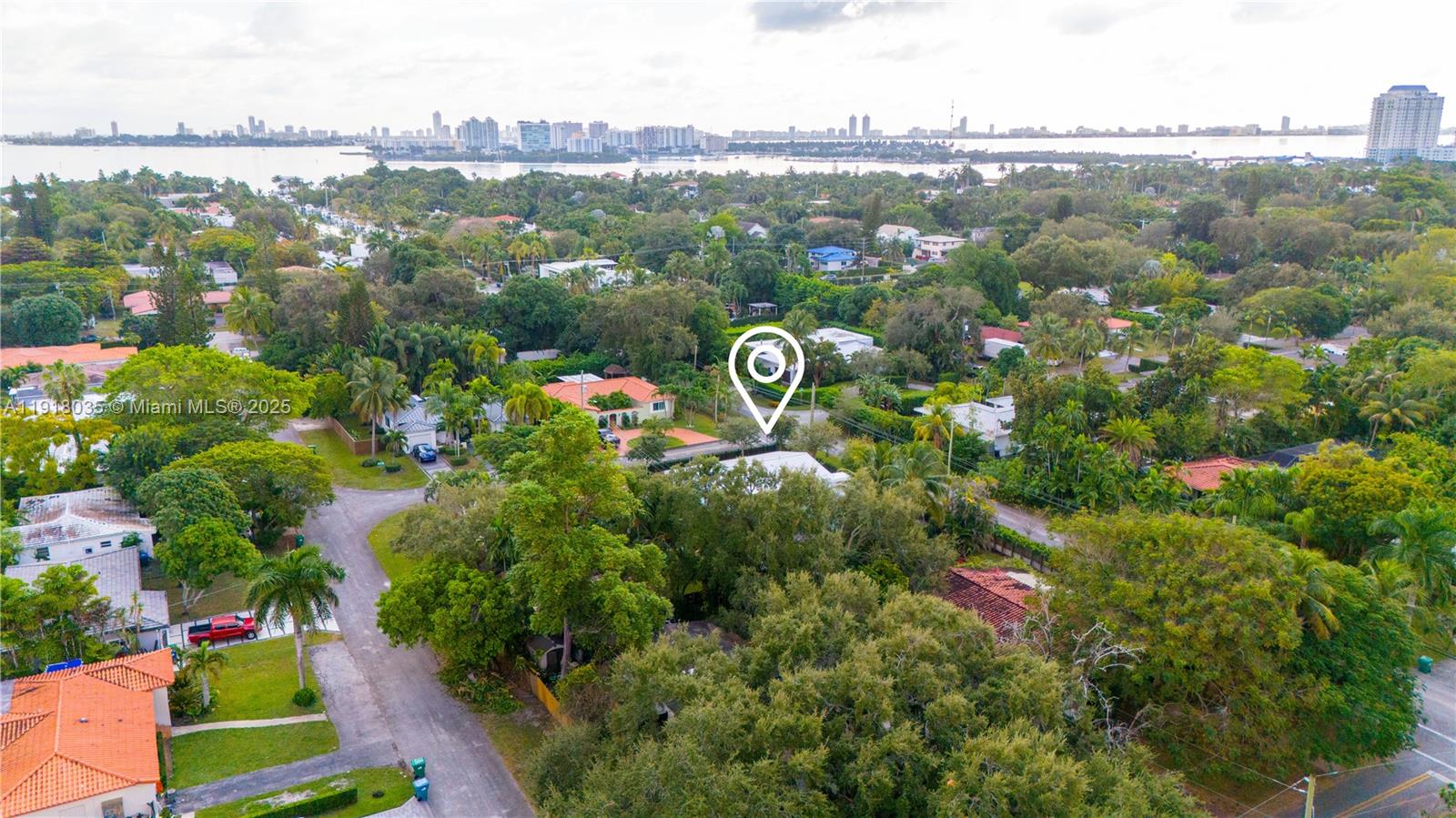 8910 NE 9th Ct Miami, FL 33138