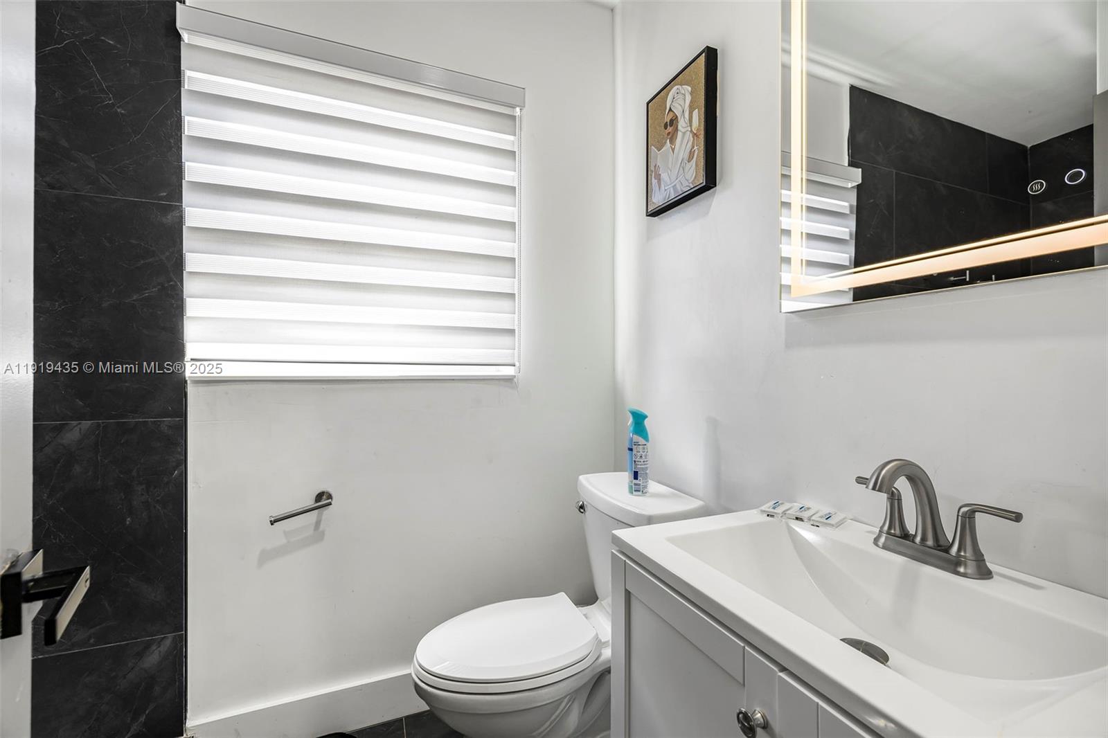 285 NW 45th St Miami, FL 33127