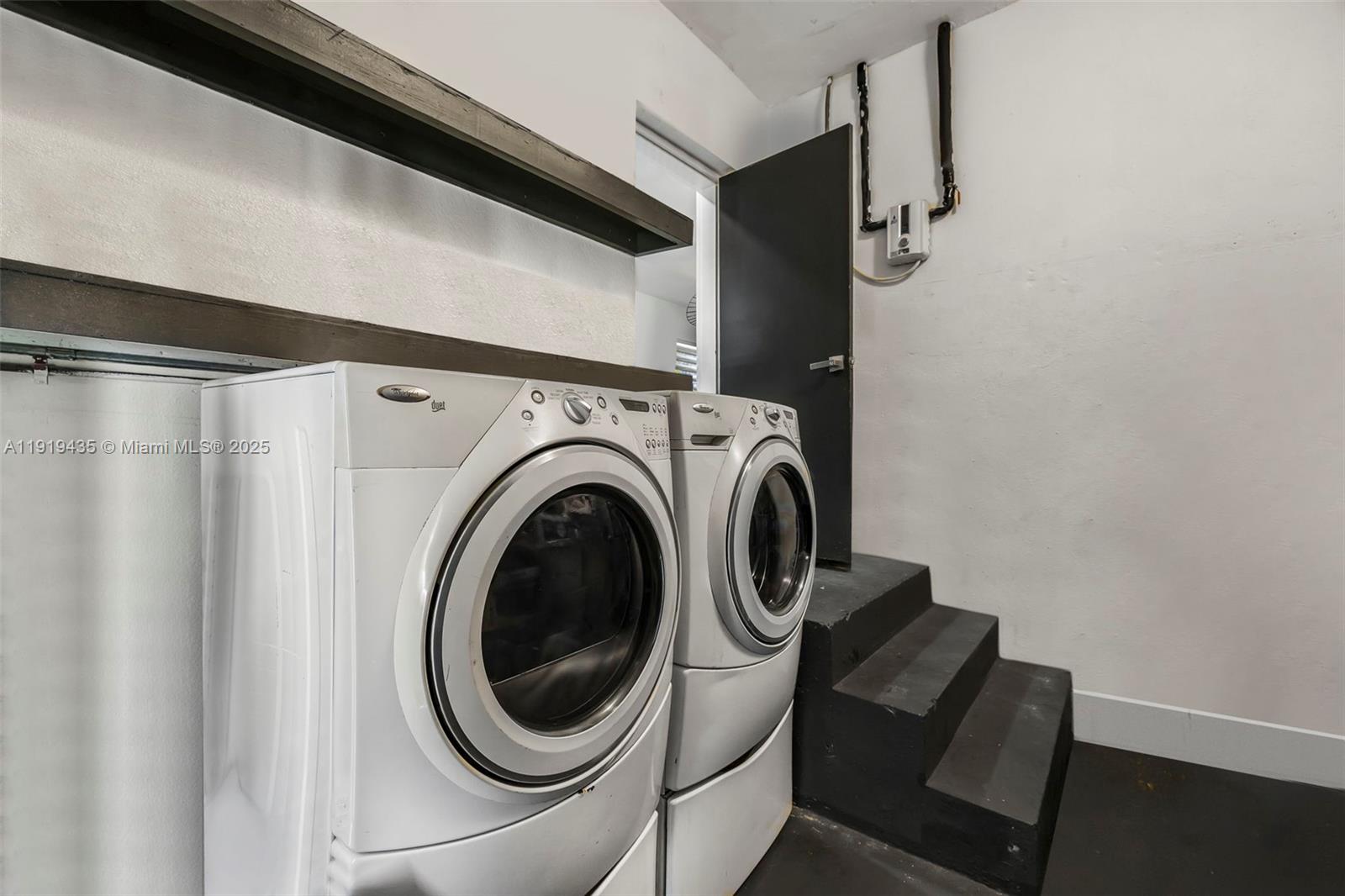 285 NW 45th St Miami, FL 33127