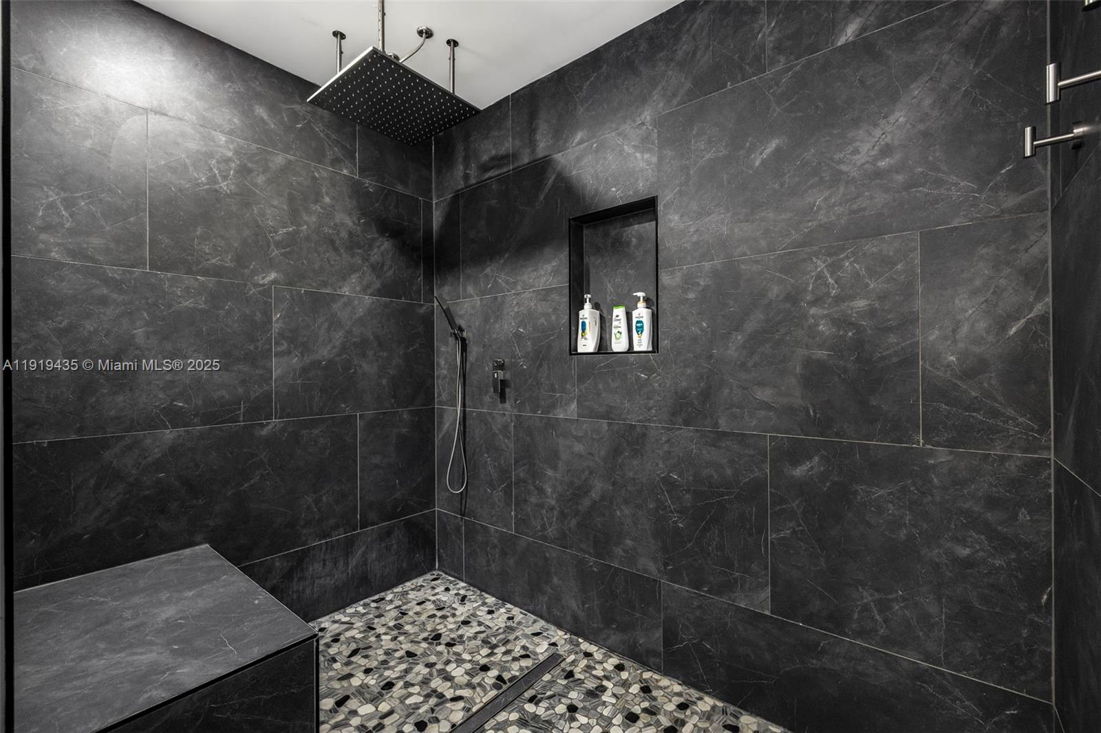 285 NW 45th St Miami, FL 33127