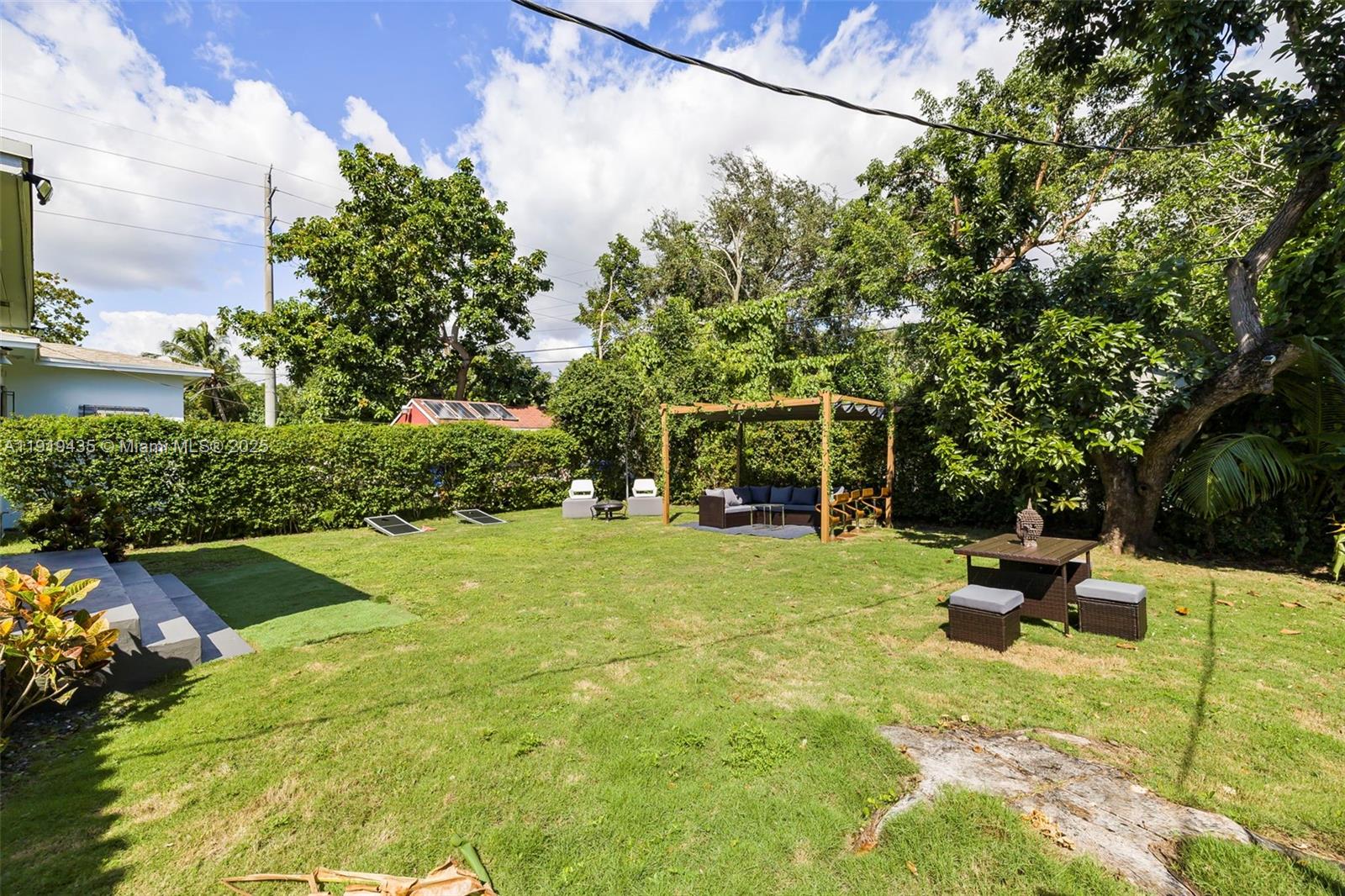 285 NW 45th St Miami, FL 33127