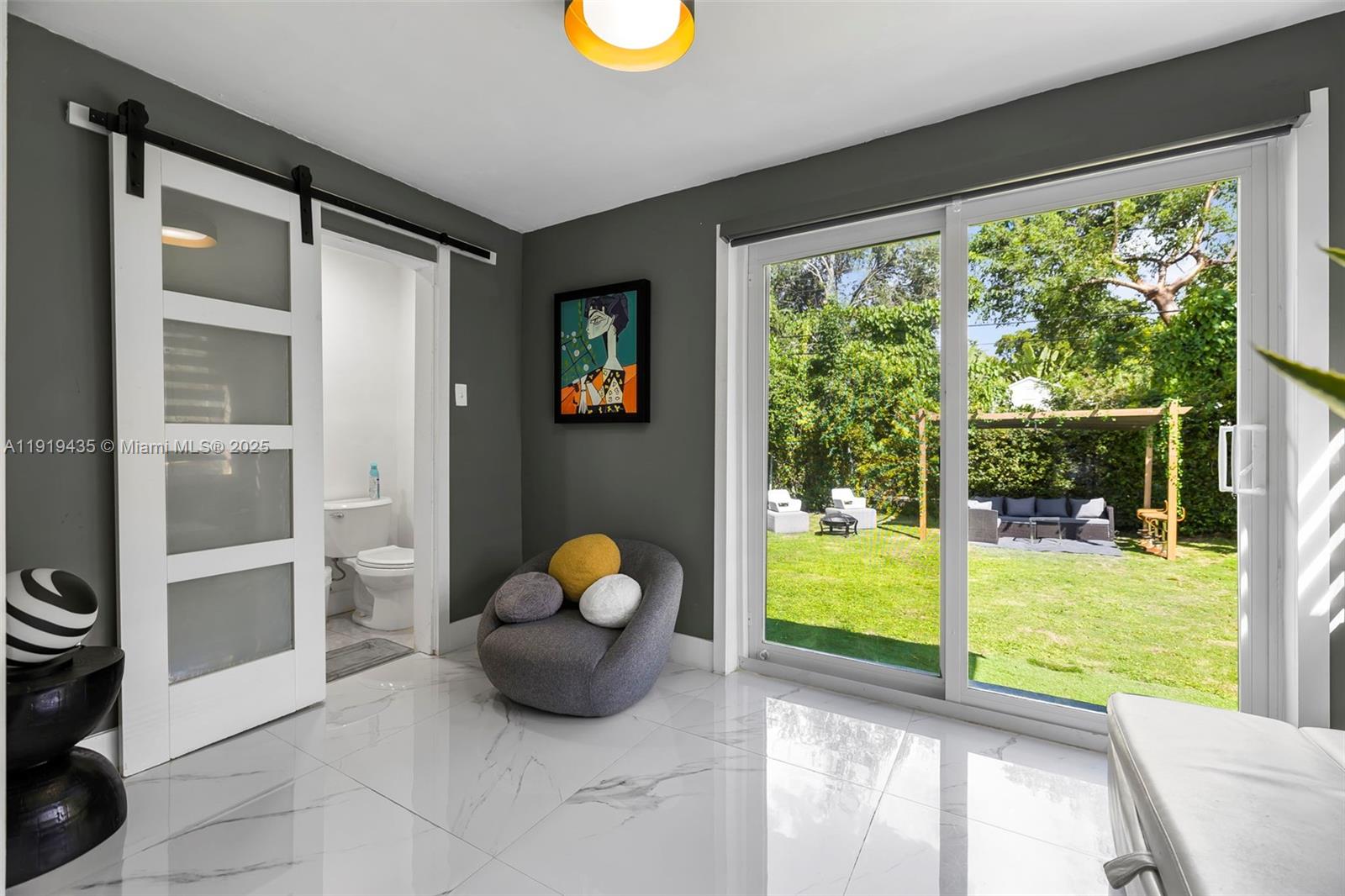 285 NW 45th St Miami, FL 33127