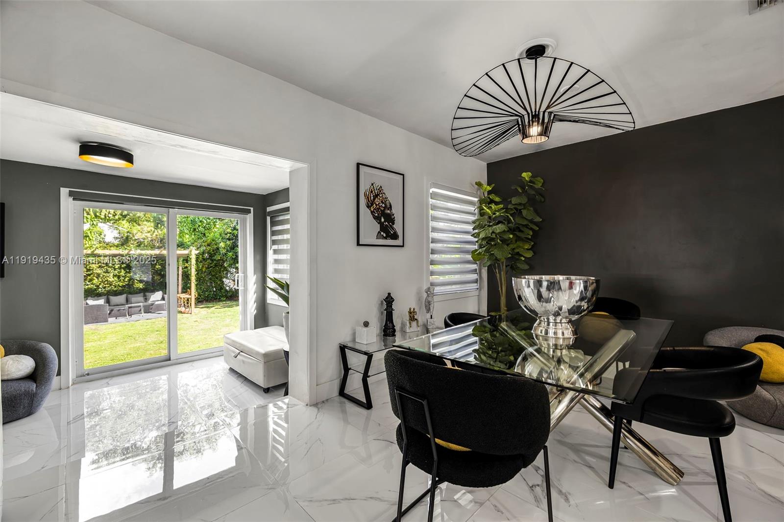 285 NW 45th St Miami, FL 33127