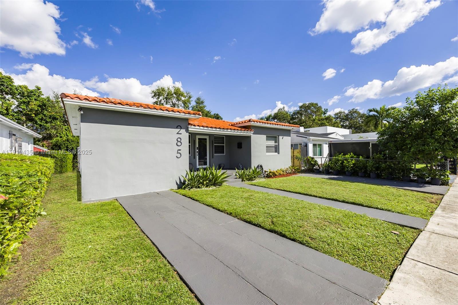 285 NW 45th St Miami, FL 33127