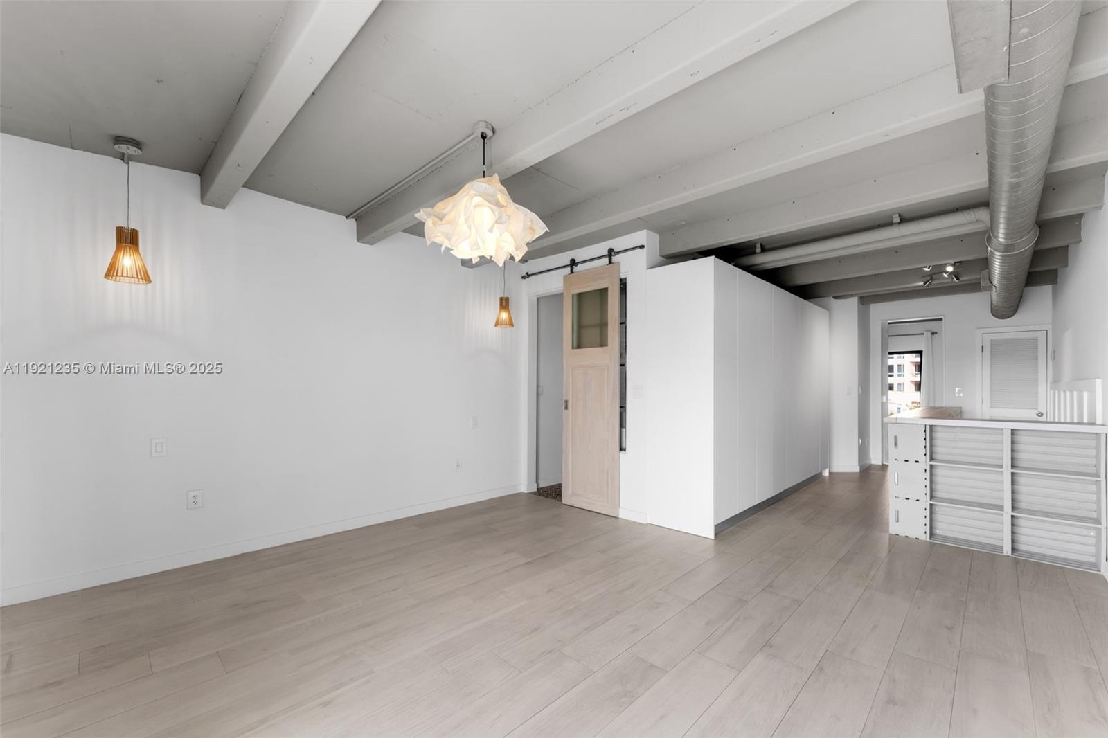 6901 Edgewater Dr #315 Coral Gables, FL 33133