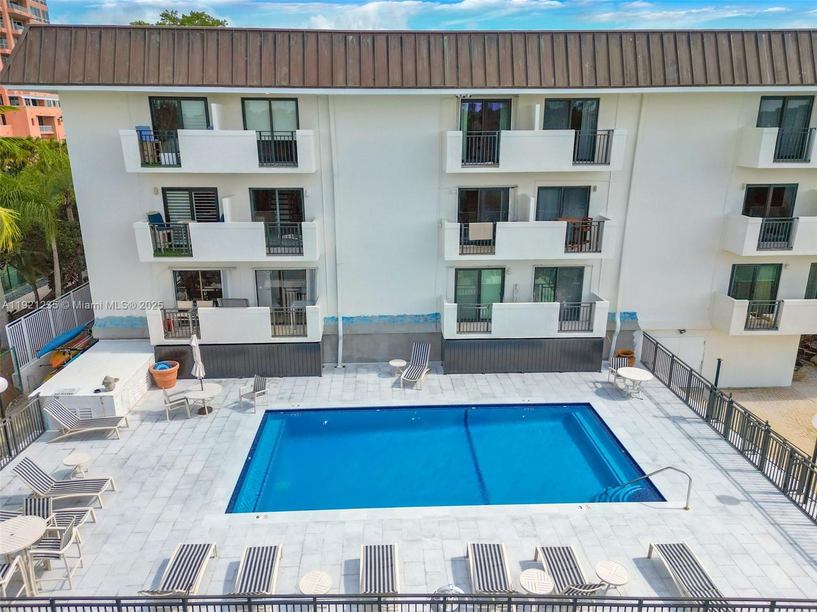 6901 Edgewater Dr #315 Coral Gables, FL 33133