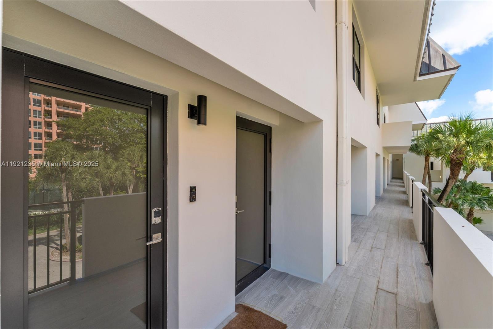 6901 Edgewater Dr #315 Coral Gables, FL 33133