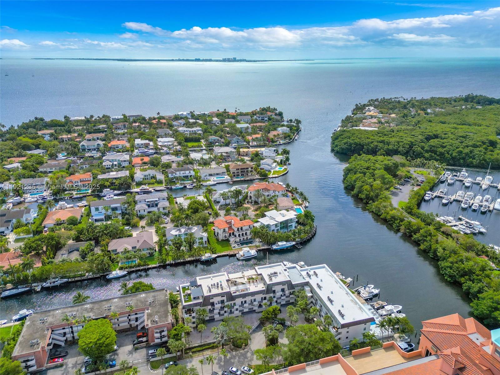 6901 Edgewater Dr #315 Coral Gables, FL 33133