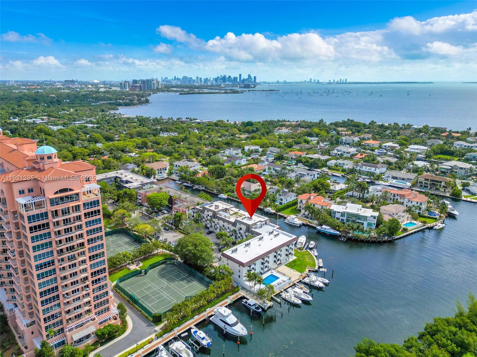 6901 Edgewater Dr #315 Coral Gables, FL 33133