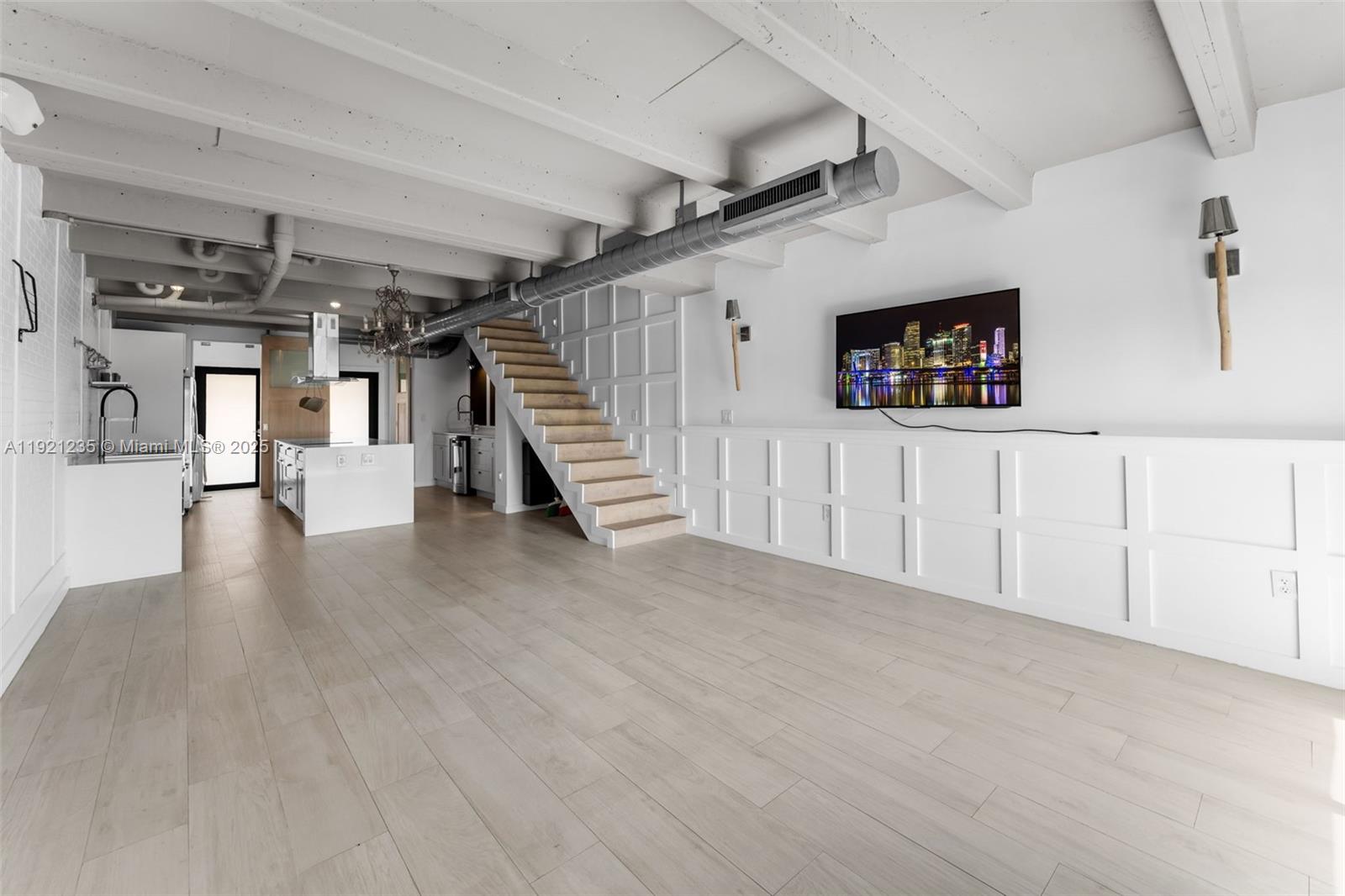 6901 Edgewater Dr #315 Coral Gables, FL 33133