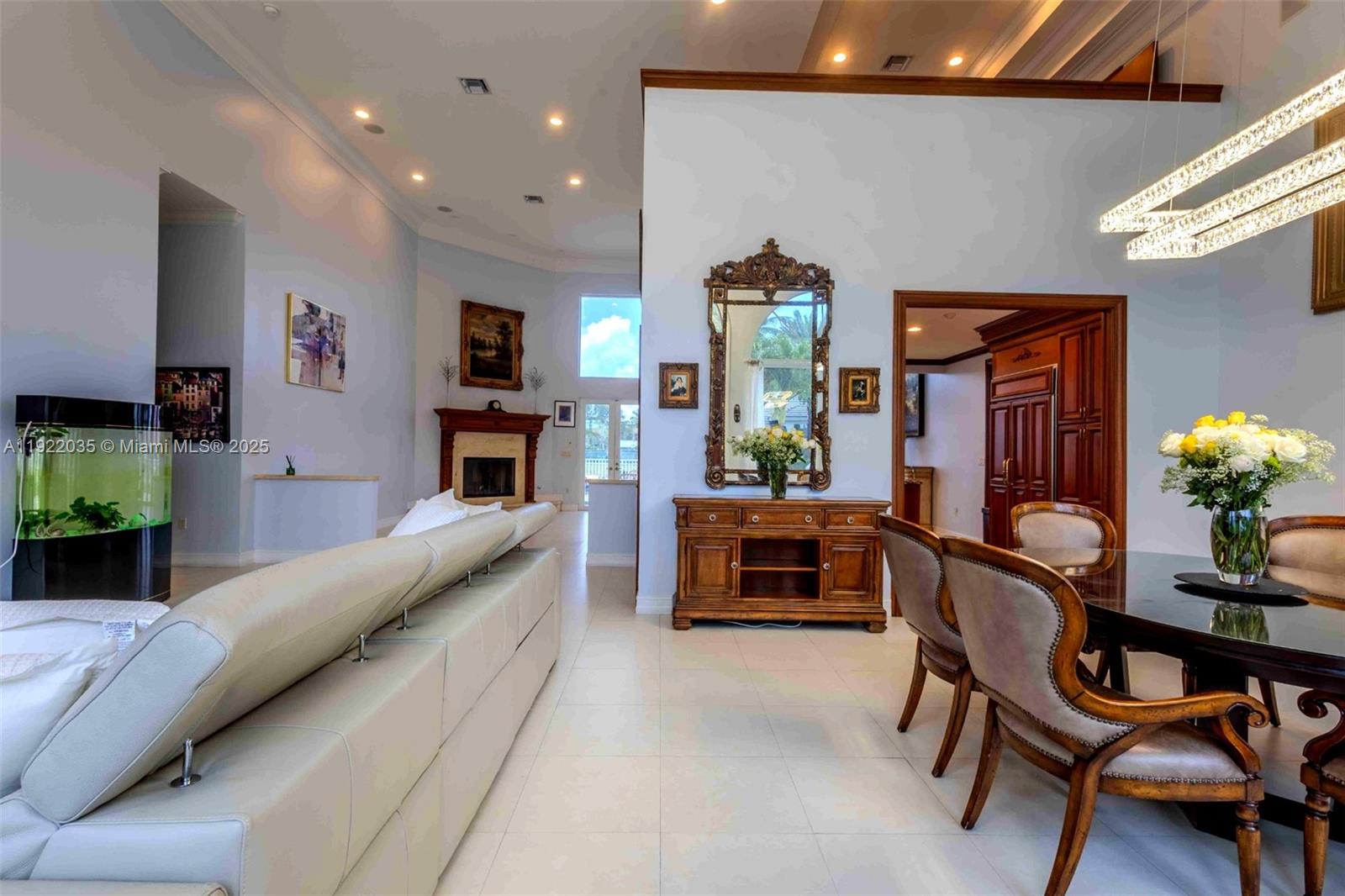 4241 NE 23rd Ter Lighthouse Point, FL 33064