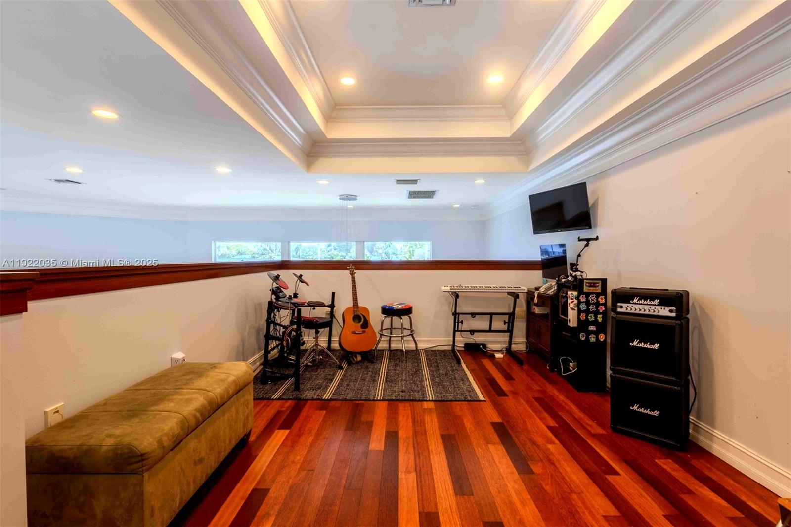 4241 NE 23rd Ter Lighthouse Point, FL 33064