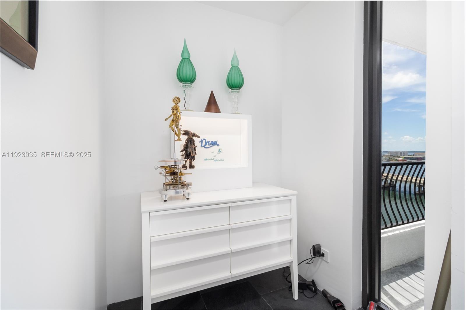 555 NE 15th St #20A Miami, FL 33132