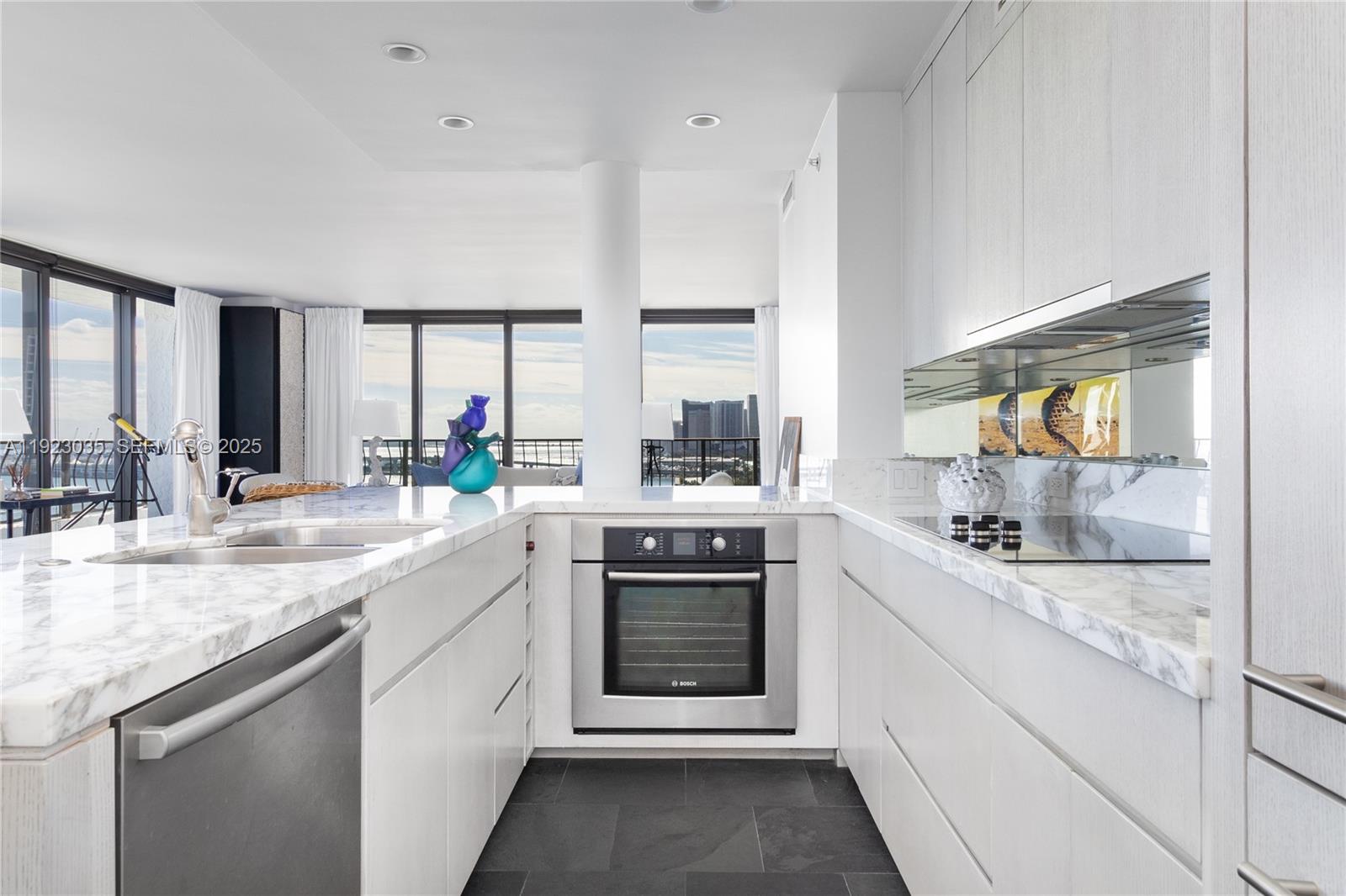 555 NE 15th St #20A Miami, FL 33132