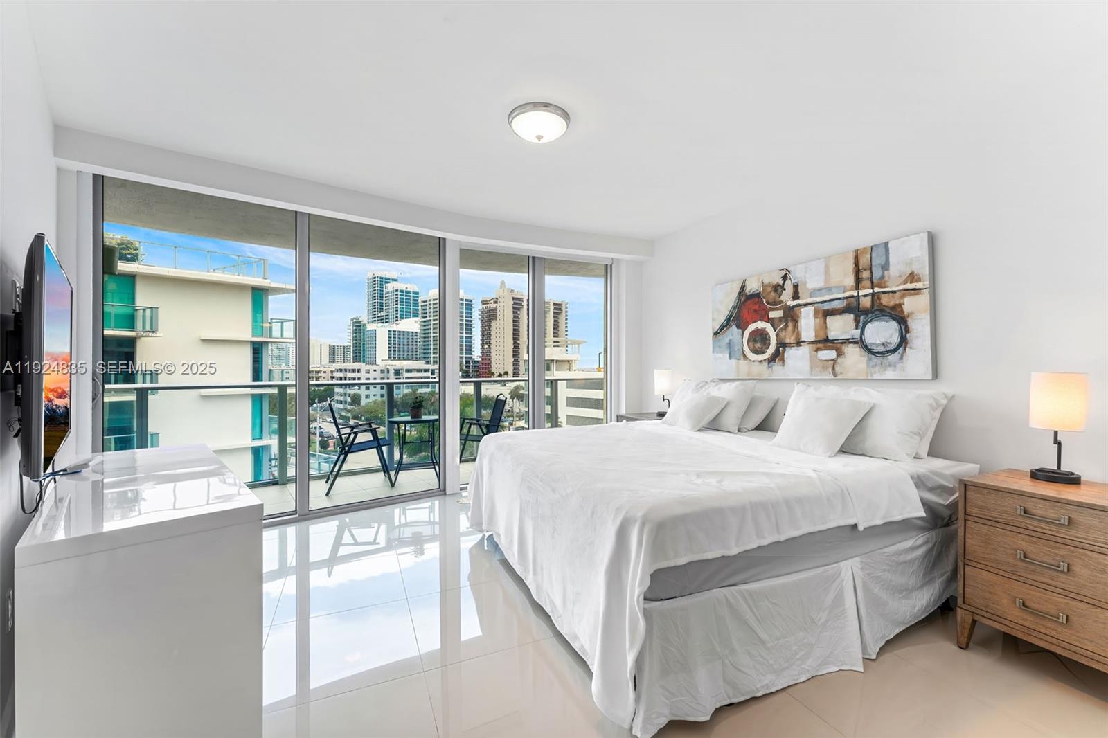 6620 Indian Crk Dr #605 Miami Beach, FL 33141