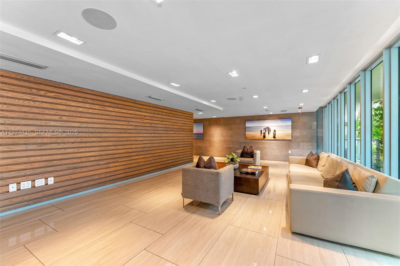 6620 Indian Crk Dr #605 Miami Beach, FL 33141