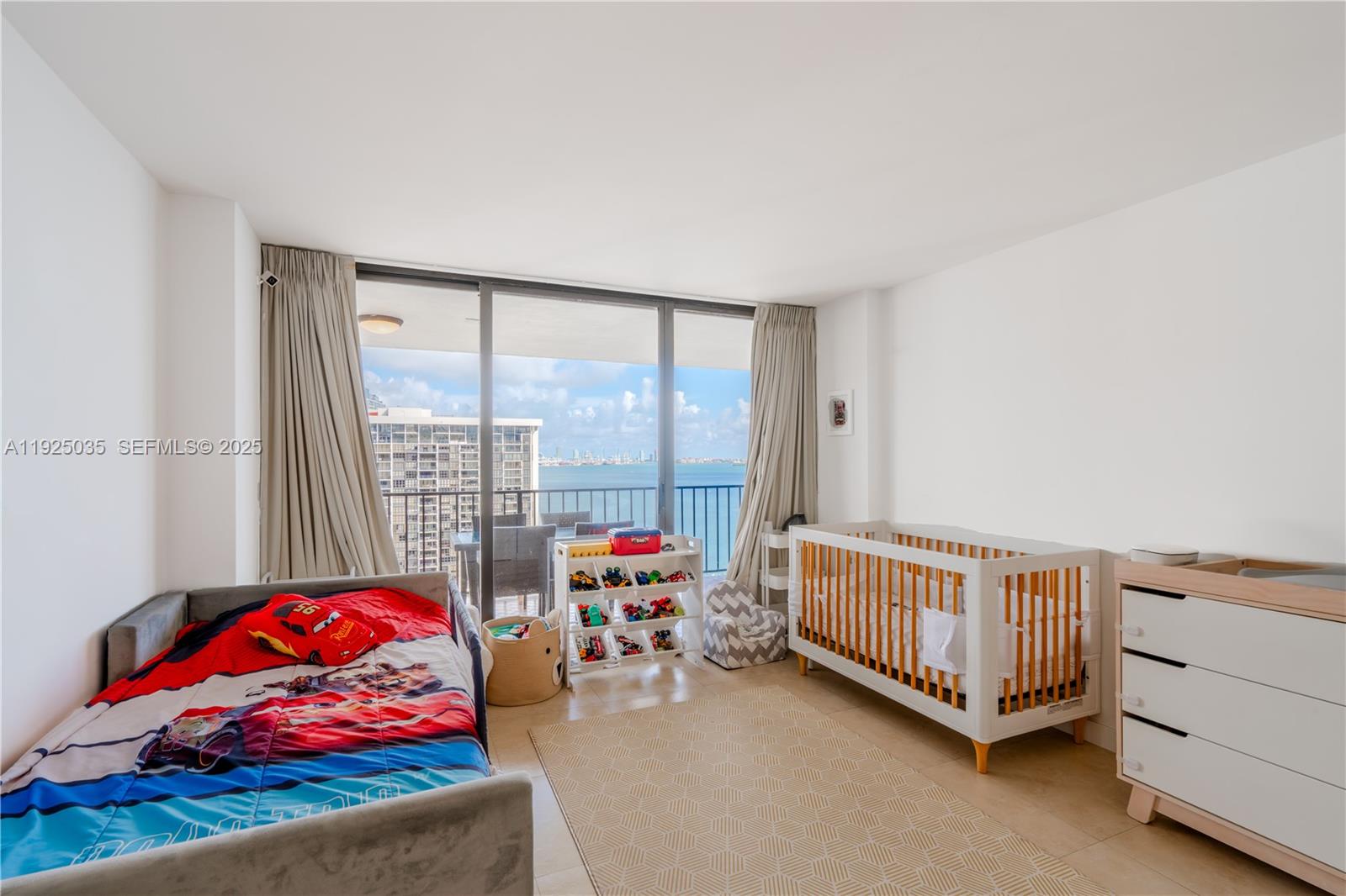 1925 Brickell Ave #D2006 Miami, FL 33129